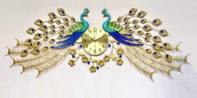 Đồng hồ đôi chim công đạt biểu cho tình yêu hạnh phúc mỹ mãn