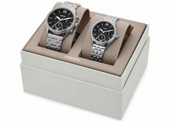 Cặp đôi đang sở hữu đồng hồ đôi