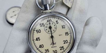 Tiêu chí mua đồng hồ bấm giờ mà các bạn cần phải biết