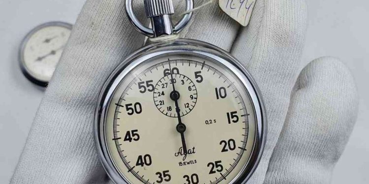 Tiêu chí mua đồng hồ bấm giờ mà các bạn cần phải biết