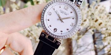 Cách đeo đồng hồ nữ giúp chị em có cảm giác thoải mái nhất