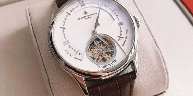 Cách chọn đồng hồ cơ lộ máy phù hợp nhu cầu và sở thích