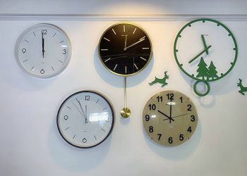 Cách chọn đồng hồ trang trí phù hợp không gian, sở thích