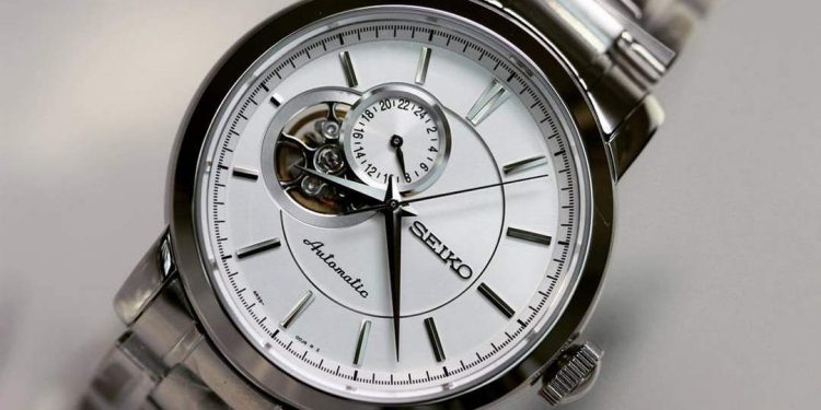 Đồng hồ cơ lộ máy Seiko có những ưu điểm như thế nào?