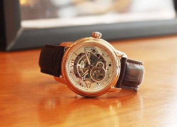 Thương hiệu đồng hồ cơ lộ máy được yêu thích hiện nay