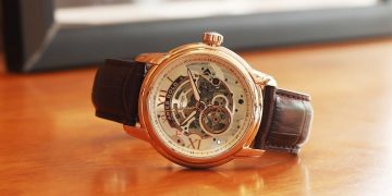 Thương hiệu đồng hồ cơ lộ máy được yêu thích hiện nay